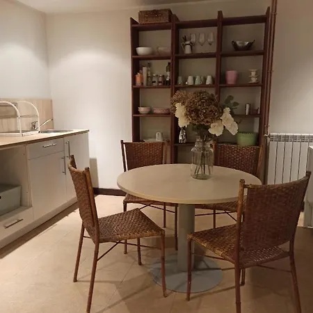 Apartamento Independiente Con Jardin Privado Apartment *